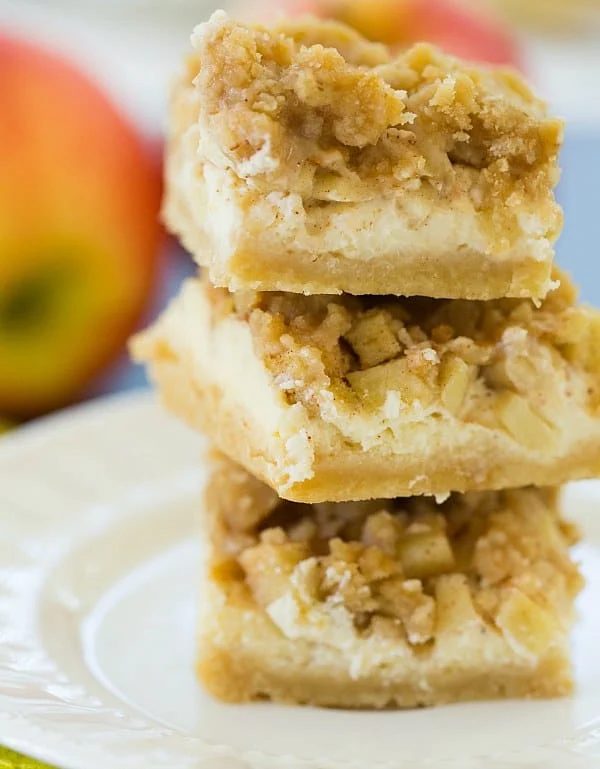 Apple Cheesecake Crumb Bars