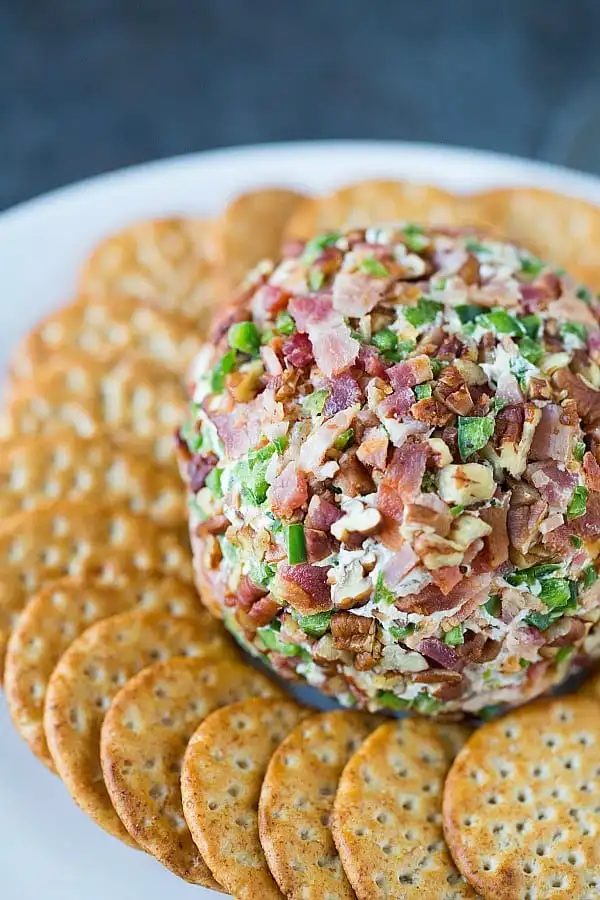 Bacon-Jalapeño Cheese Ball