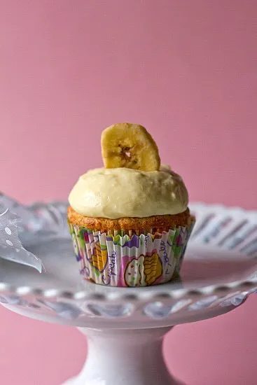 Banana Cupcakes plus Vanilla Pastry Cream