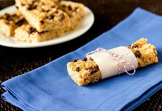 Chocolate Chip Granola Bars, chewy