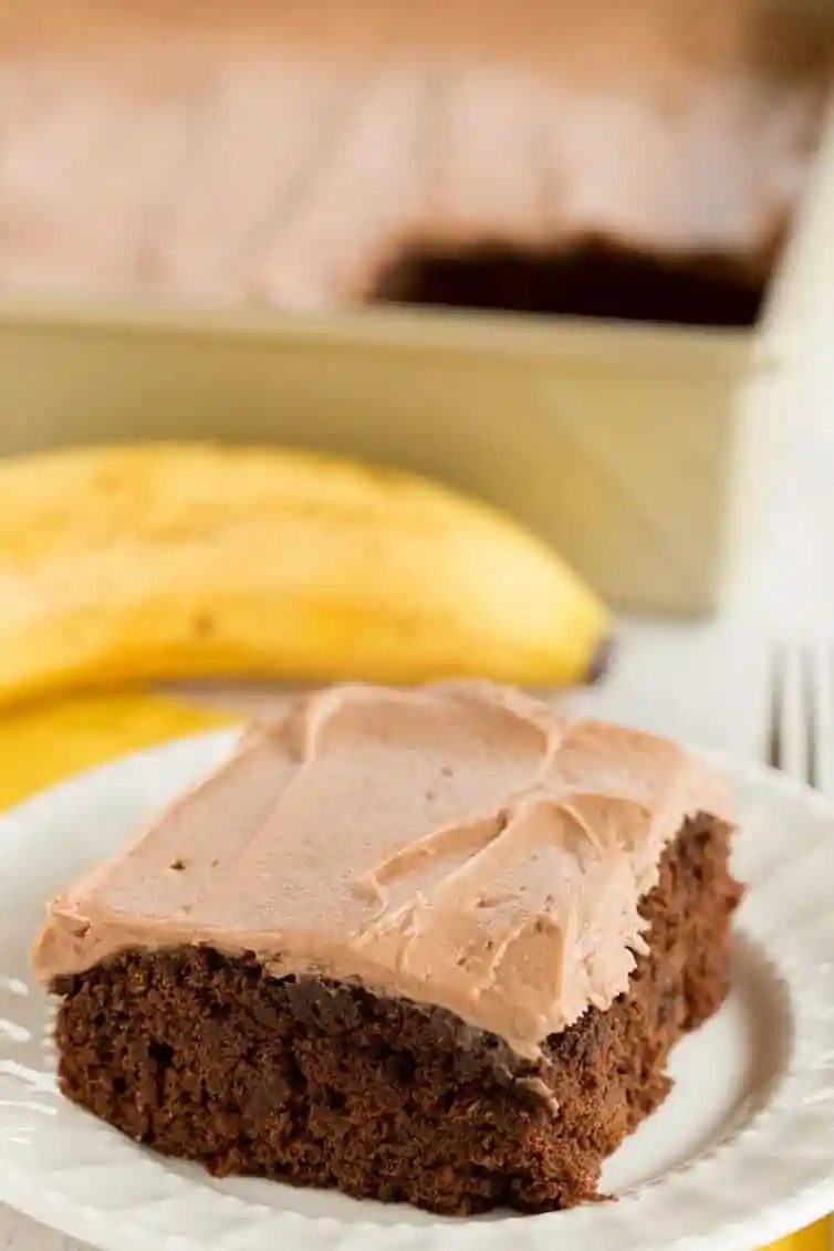 Chocolate Banana Cake with Chocolate Cream Cheese Frosting is straightforward, speedy to make, extremely plush, and packed with tons of banana flavor.