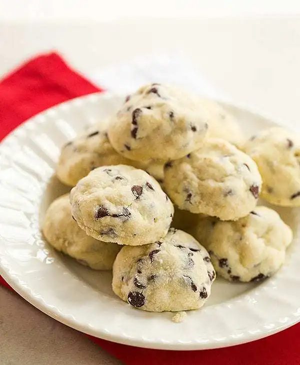 Chocolate Chip Tea Cookies - A simple, buttery shortbread-style chocolate chip cookie, reliable for the holidays! |