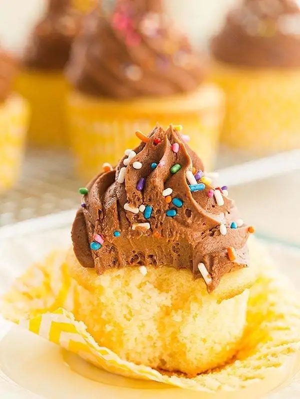 Classic Yellow Cupcakes plus Chocolate Frosting