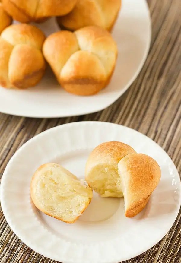Cloverleaf Dinner Rolls