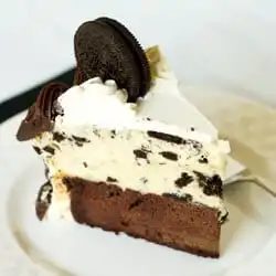 Cookies and Cream Ice Cream Cake