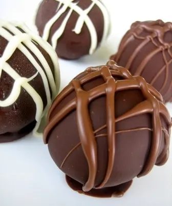 Daring Bakers: Cheesecake Truffles