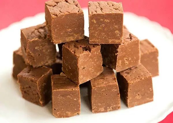 An old-fashioned family recipe for Straightforward Chocolate Fudge |