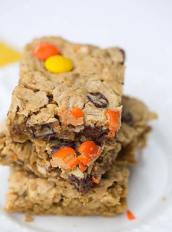 Flourless Peanut Butter-Chocolate Chip Oat Bars