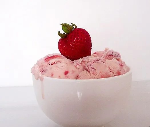 Fresh Strawberry Ice Cream