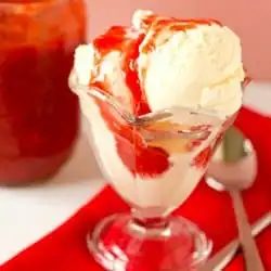 Strawberry Ice Cream Topping