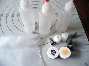 Decorate Cookies plus Royal Icing