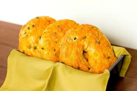 Jalapeño Cheddar Bagels