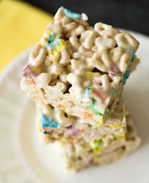 Lucky Charms Marshmallow Cereal Treats for St. Patrick's Day! |