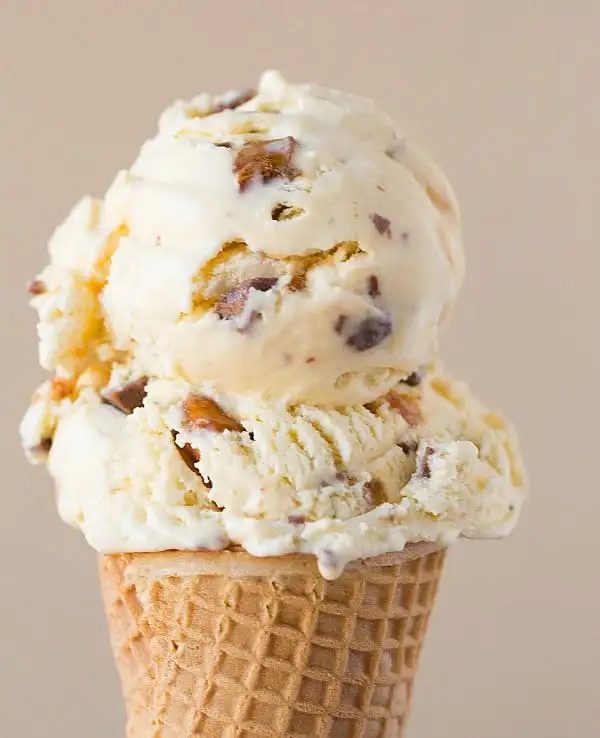 Malted Vanilla Ice Cream, served with Peanut Brittle & Milk Chocolate Chunks