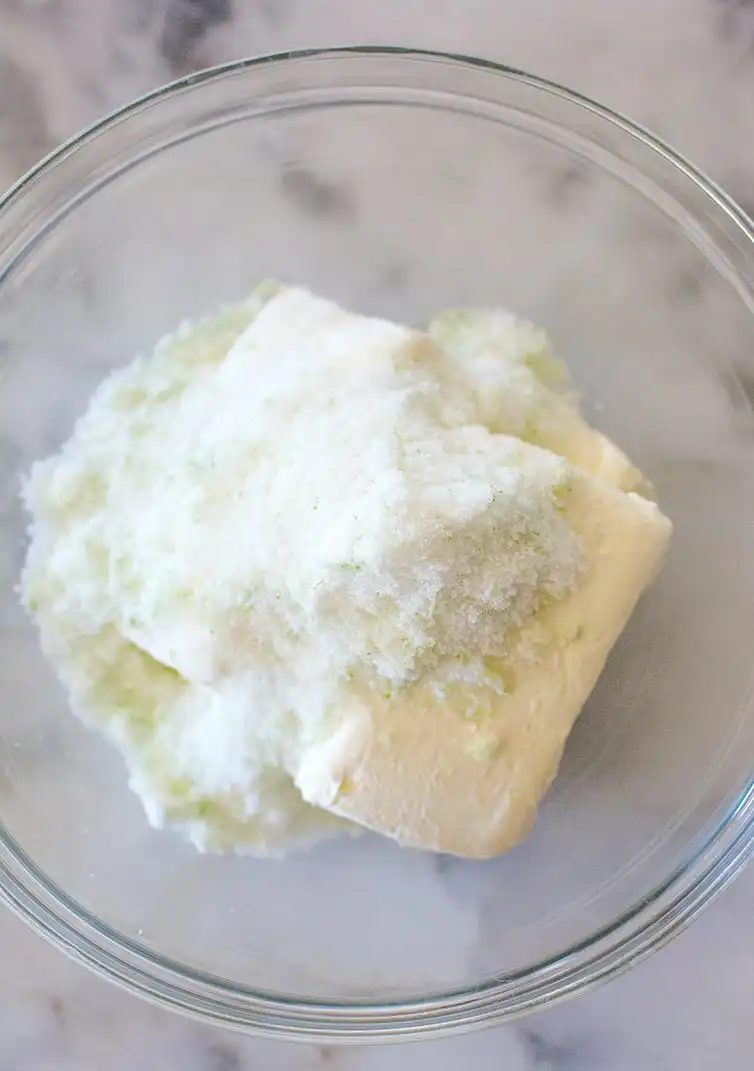 No Bake Key Lime Cheesecake