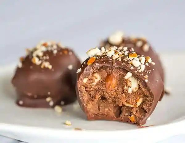 Nutella-Pretzel Truffles - straightforward and the reliable sweet/salty combination! |
