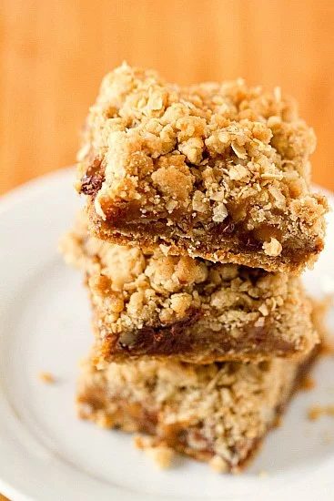 Oatmeal Carmelita Bars
