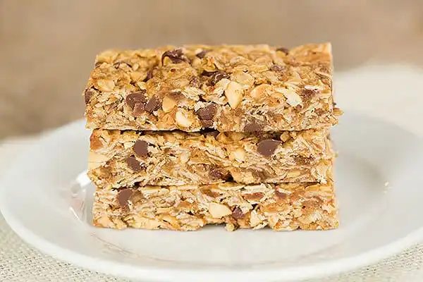Peanut Butter-Chocolate Chip Granola Bars, chewy