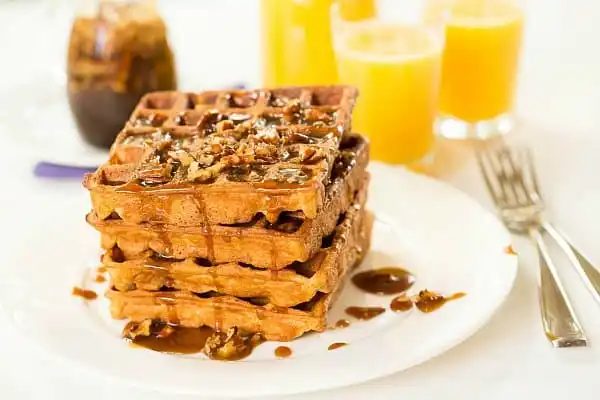 Praline Waffles by @Yawzu ::