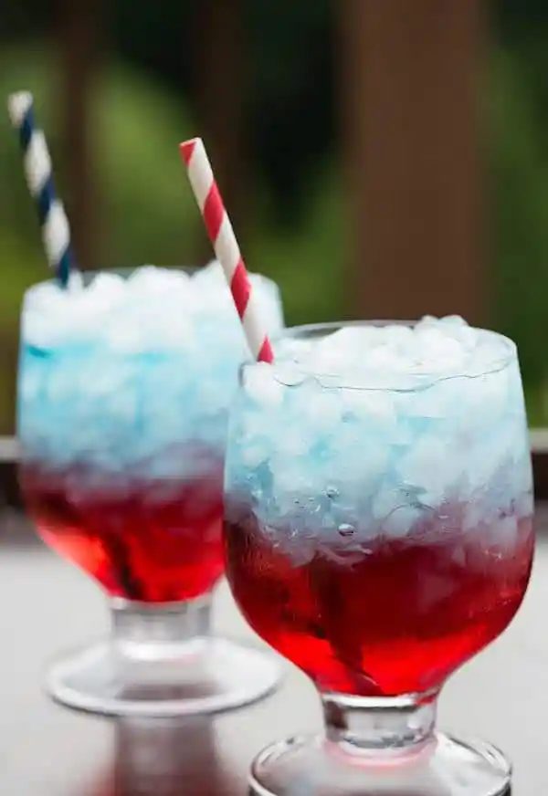 Red, White & Blue Layered Drinks for the 4th of July! |