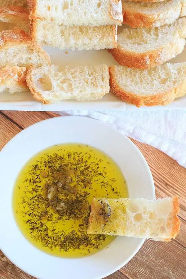 Garlic & Herb Dipping Oil, roasted