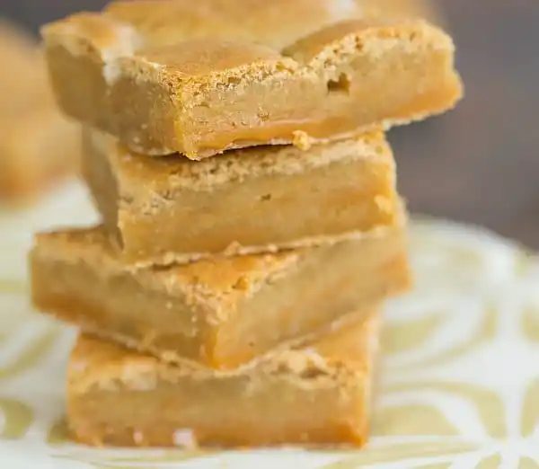 Salted Caramel Blondies | #recipe