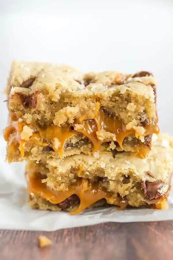Salted Caramel Chocolate Chip Cookie Bars