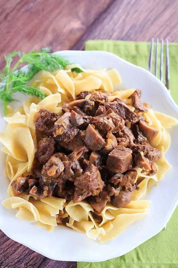 Slow Cooker Beef Stroganoff