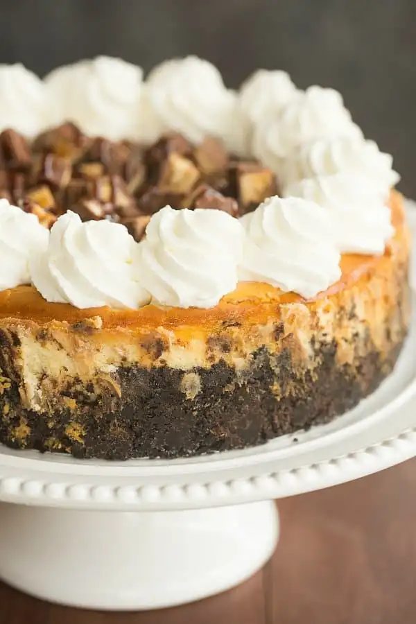 Snickers Cheesecake