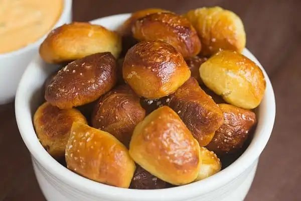 Soft Pretzel Nuggets with Spicy Cheese Dipping Sauce | #recipe