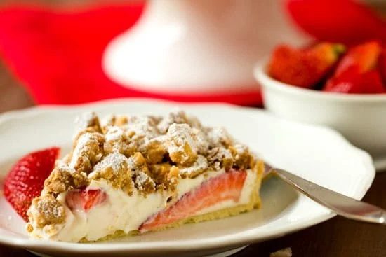 Strawberry Cream Cheese Crumble Tart