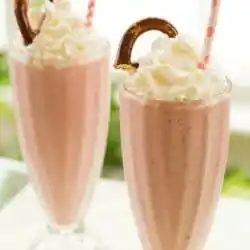 Strawberry Pretzel Salad Milkshake