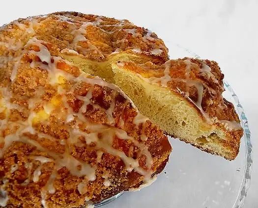 Rich Coffeecake, served with Sweet Cheese Filling