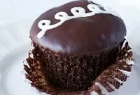 Homemade Chocolate Cream Swirl Cupcakes