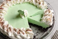 Refreshing Mint Chocolate Grasshopper Pie