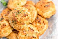Copycat Red Lobster Cheddar Bay Biscuits