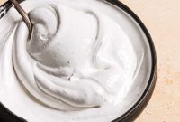 Velvety Homemade Marshmallow Fluff