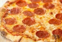 THIN CRUST PIZZA RECIPES: FROM CLASSIC MARGHERITA TO GOURMET CREATIONS