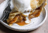 Salted Caramel Apple Crumble Pie