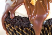 Peanut Caramel Dream Cupcakes