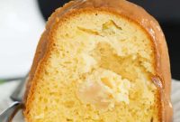 Spiced Caramel Apple Bundt Bliss