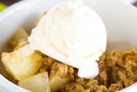 Warm Autumn Pear Crumble