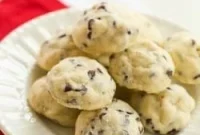 Petite Chocolate Chip Tea Cookies