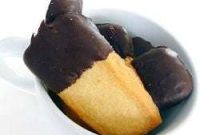 Golden Shortbread with a Chocolate Kiss