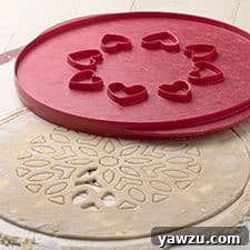 King Arthur Flour Double Sided Pie Topper - Lattice design, for creating a traditional woven pie crust.