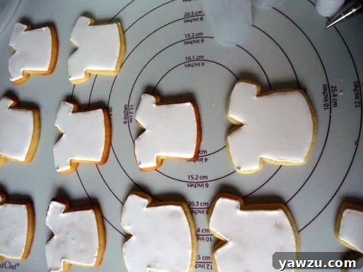 White sports jersey sugar cookies.