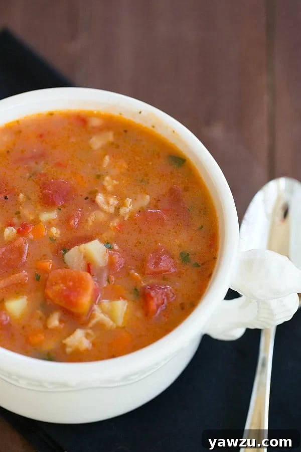 Hearty Manhattan Clam Chowder - A Flavorful Seafood Soup Experience