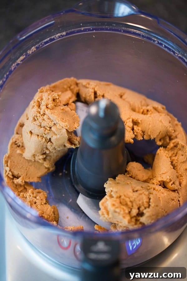 DIY: How to Make Homemade Peanut Butter - 1 ingredient and less than 10 minutes! | browneyedbaker.com