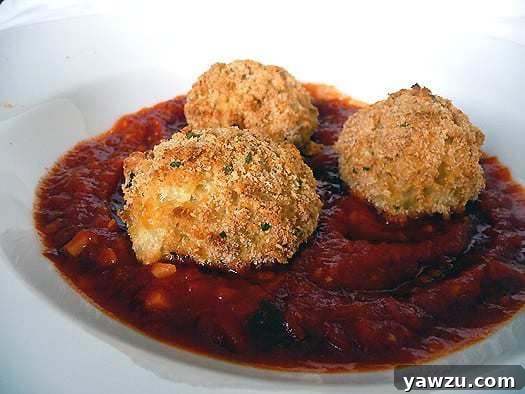 Golden-fried-Arancini-Italian-rice-balls-main-dish-appetizer